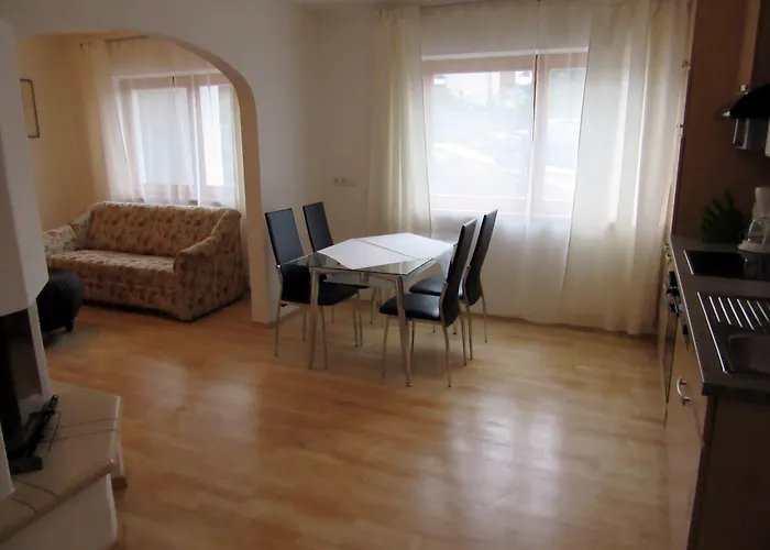 Apartment Haus Carina *